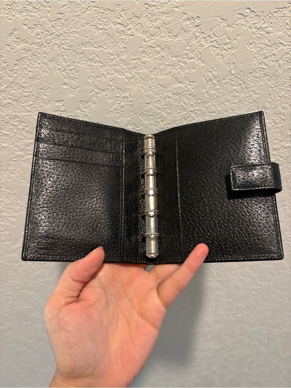 Gucci Black Leather Agenda Wallet with Snap Closure - Picture 3 of 12